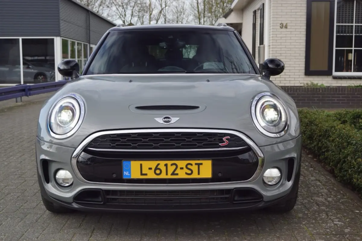 2.0 Cooper S Pepper (192pk) HUD/18inch/Keyless/LED/ACC/Sfeerverlichting