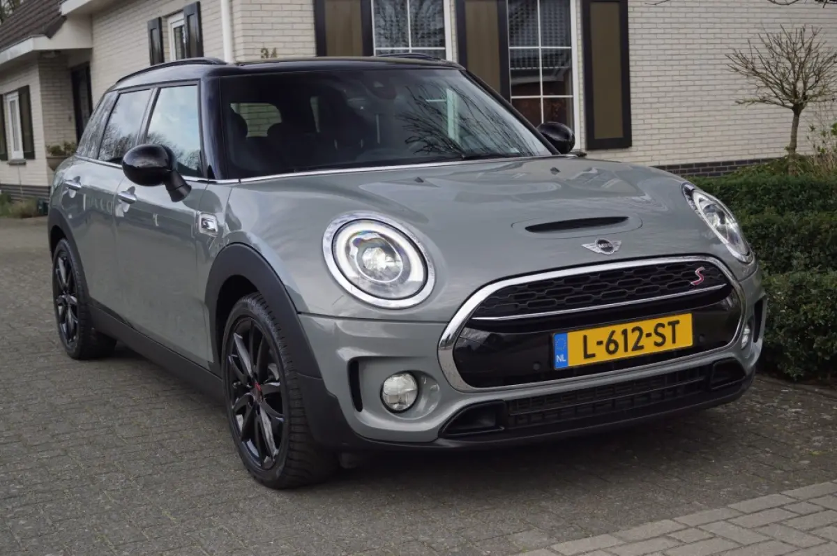 2.0 Cooper S Pepper (192pk) HUD/18inch/Keyless/LED/ACC/Sfeerverlichting