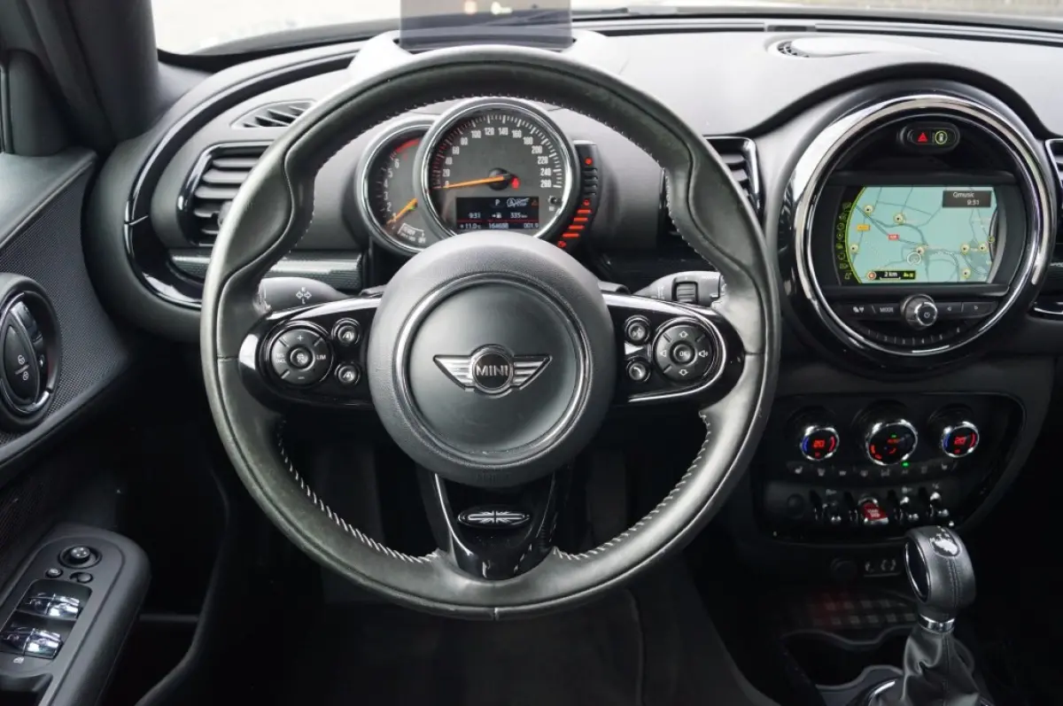 2.0 Cooper S Pepper (192pk) HUD/18inch/Keyless/LED/ACC/Sfeerverlichting