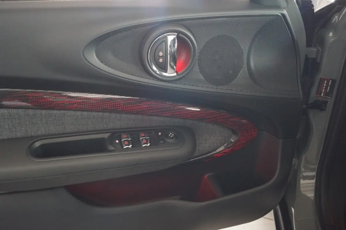 2.0 Cooper S Pepper (192pk) HUD/18inch/Keyless/LED/ACC/Sfeerverlichting