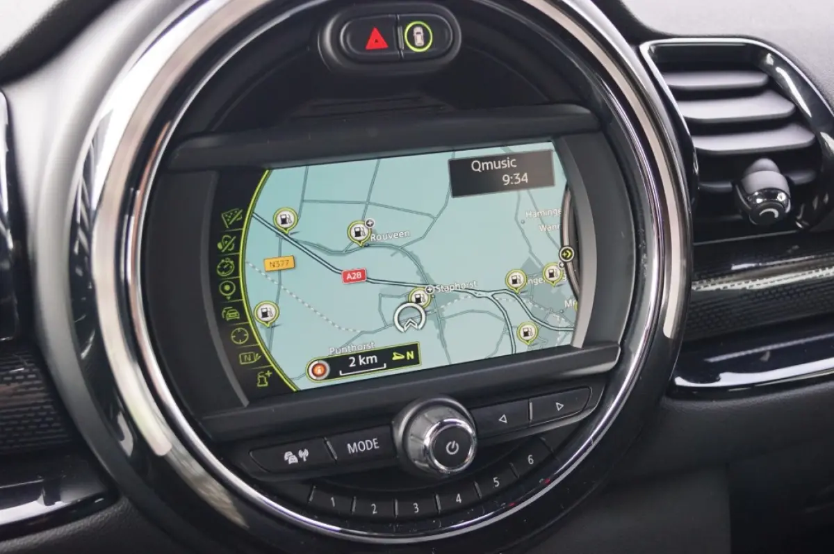 2.0 Cooper S Pepper (192pk) HUD/18inch/Keyless/LED/ACC/Sfeerverlichting
