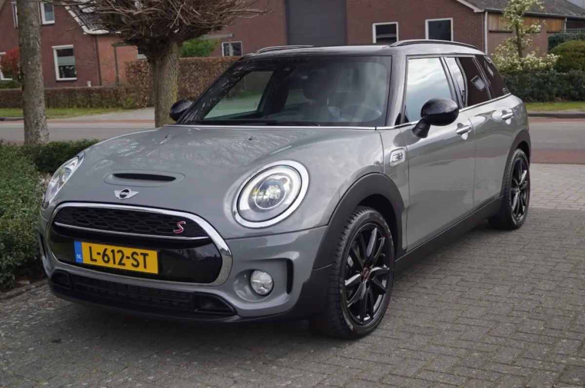 2.0 Cooper S Pepper (192pk) HUD/18inch/Keyless/LED/ACC/Sfeerverlichting