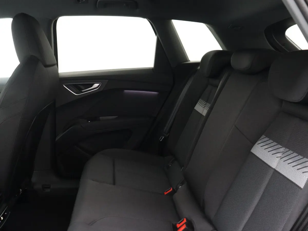 45 quattro Advanced Edition 82 kWh 286 PK | Automaat | Stoelverwarming | Assistentiepakket plus | Comfortpakket plus | Adaptive Cruise control | Audi Smartphone interface | Klimaatregelingpa