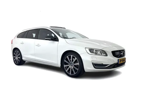 2.4 D5 Twin Engine Summum AWD (Plug-In) Aut. *PANO | LEATHER | ADAPTIVE-CRUISE | XENON | BLIS | MEMORY-PACK | CAMERA | HEATED-COMFORTSEATS | NAVI-FULLMAP | PRIVACY-GLASS | ECC | PDC | TOWBAR