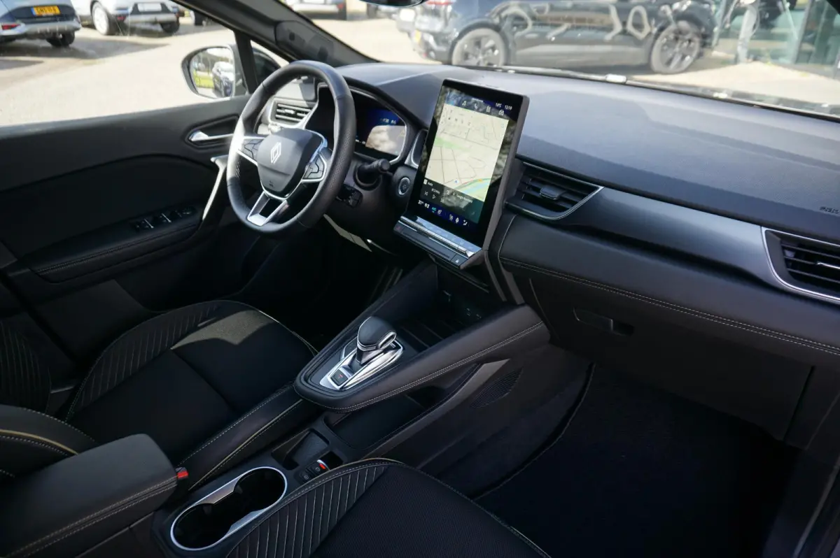 1.6 E-Tech full Hybrid 145 Iconic