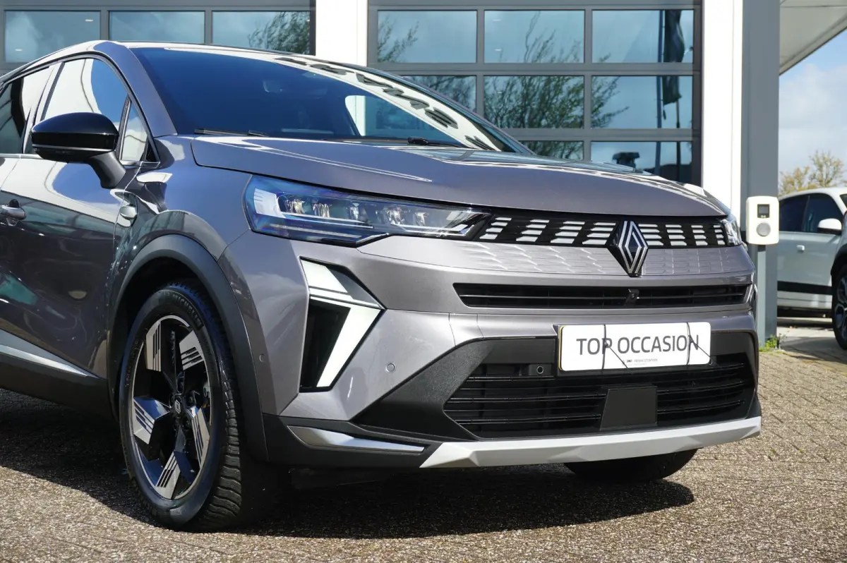 1.6 E-Tech full Hybrid 145 Iconic