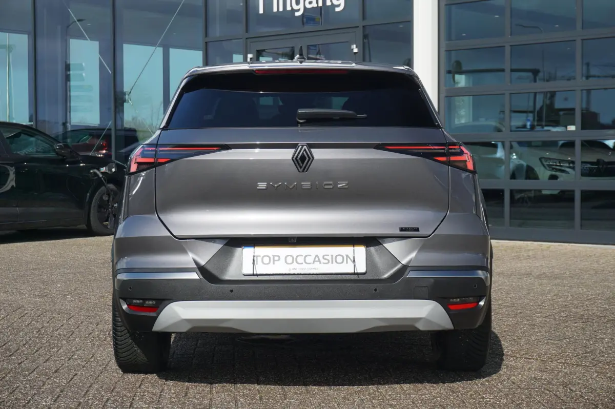 1.6 E-Tech full Hybrid 145 Iconic