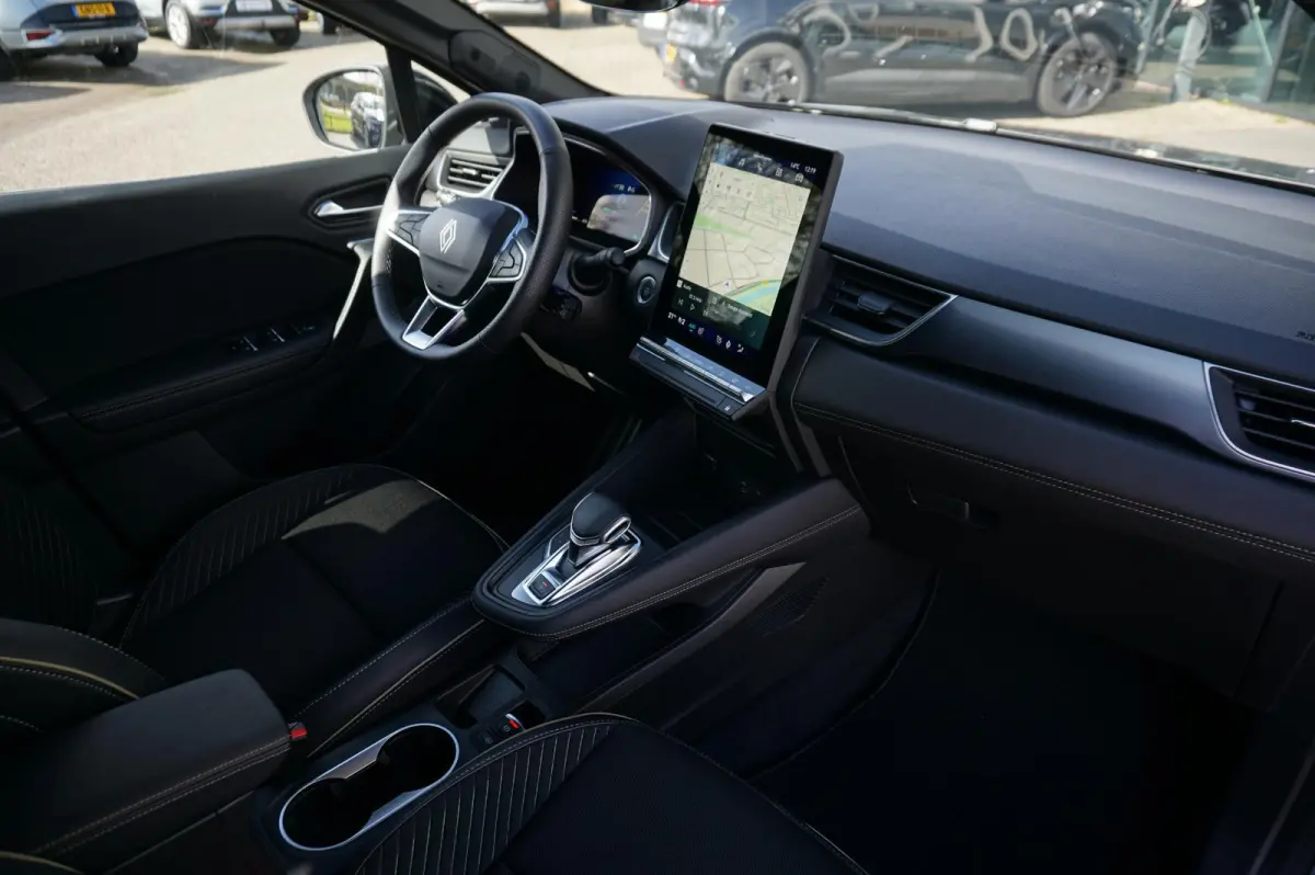 1.6 E-Tech full Hybrid 145 Iconic