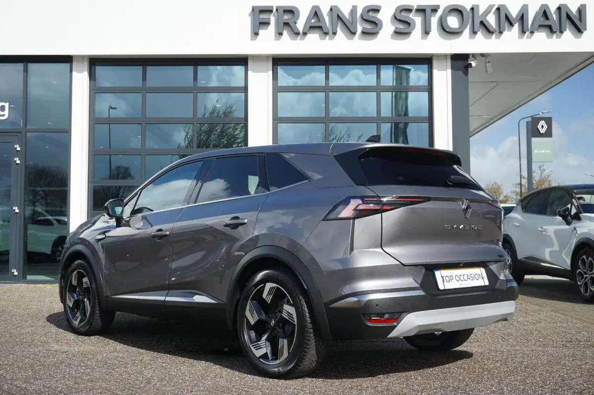 1.6 E-Tech full Hybrid 145 Iconic