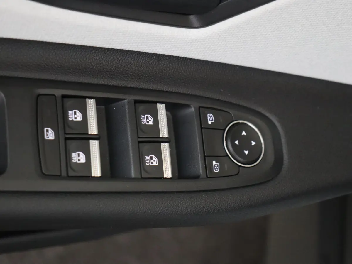 Urban Range Evolution 40 kWh 120PK | Apple & Android Carplay | Parkeersensoren & Camera | Keyless Entry | LED verlichting | Cruise Control & Snelheidbegrenzer | Climate Control |