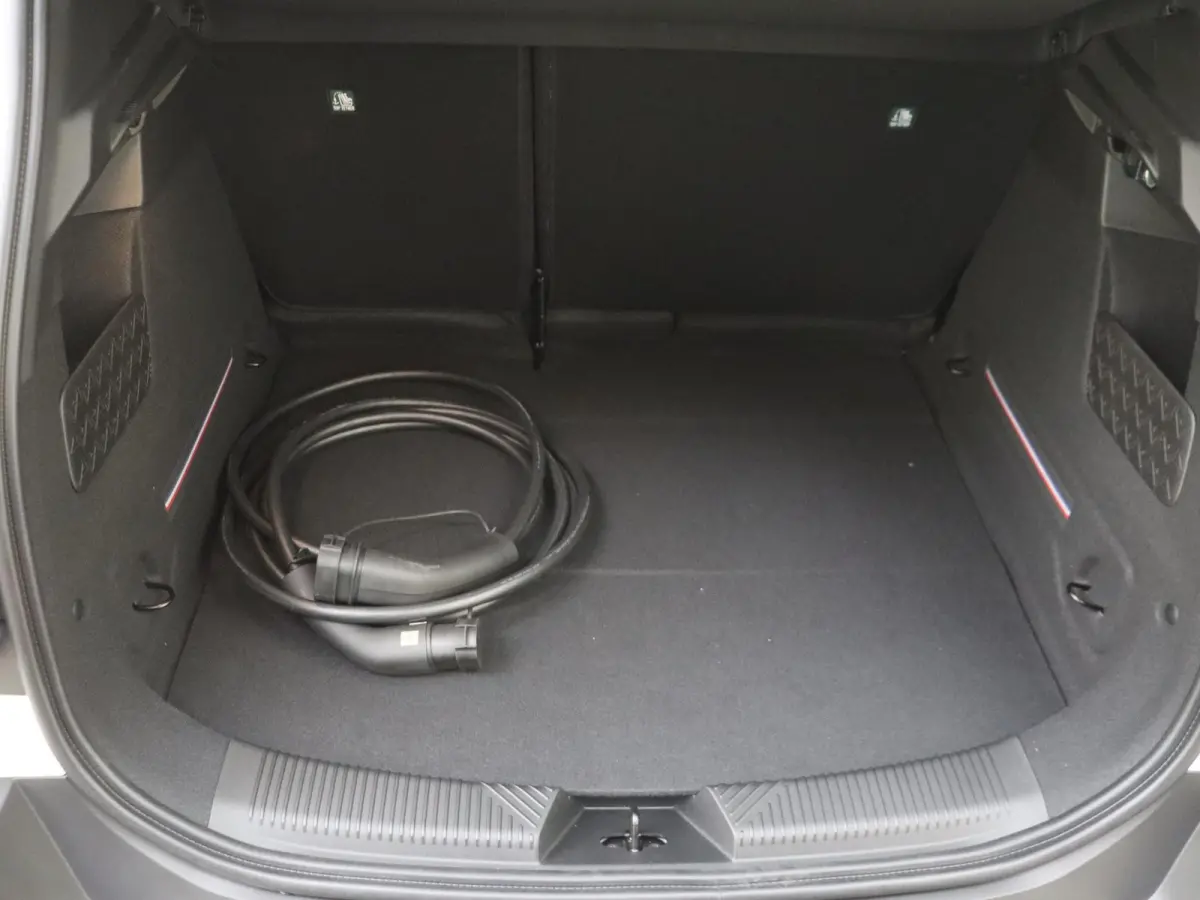 Urban Range Evolution 40 kWh 120PK | Apple & Android Carplay | Parkeersensoren & Camera | Keyless Entry | LED verlichting | Cruise Control & Snelheidbegrenzer | Climate Control |