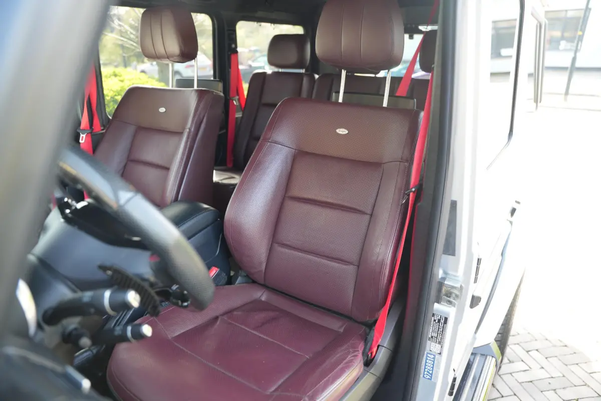 AMG 63 Brabus Look Schuifdak Designo Stoelvent. Sterrenhemel G63 AMG 7 persoons
