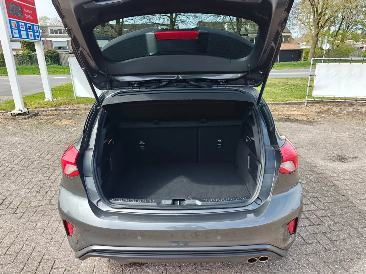 1.0 EcoBoost ST Line Business | LED | Panoramadak | Stoel en stuurverwarming | B&O systeem