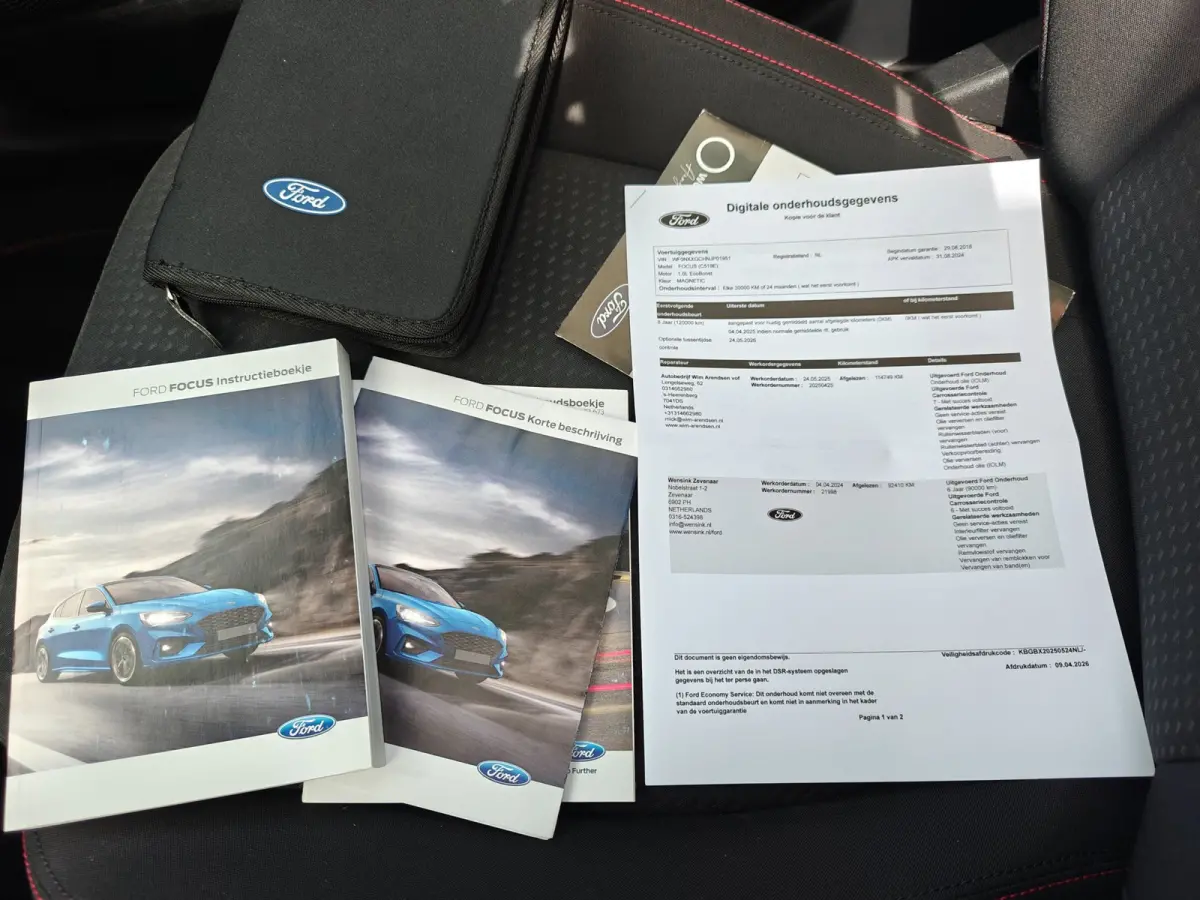 1.0 EcoBoost ST Line Business | LED | Panoramadak | Stoel en stuurverwarming | B&O systeem