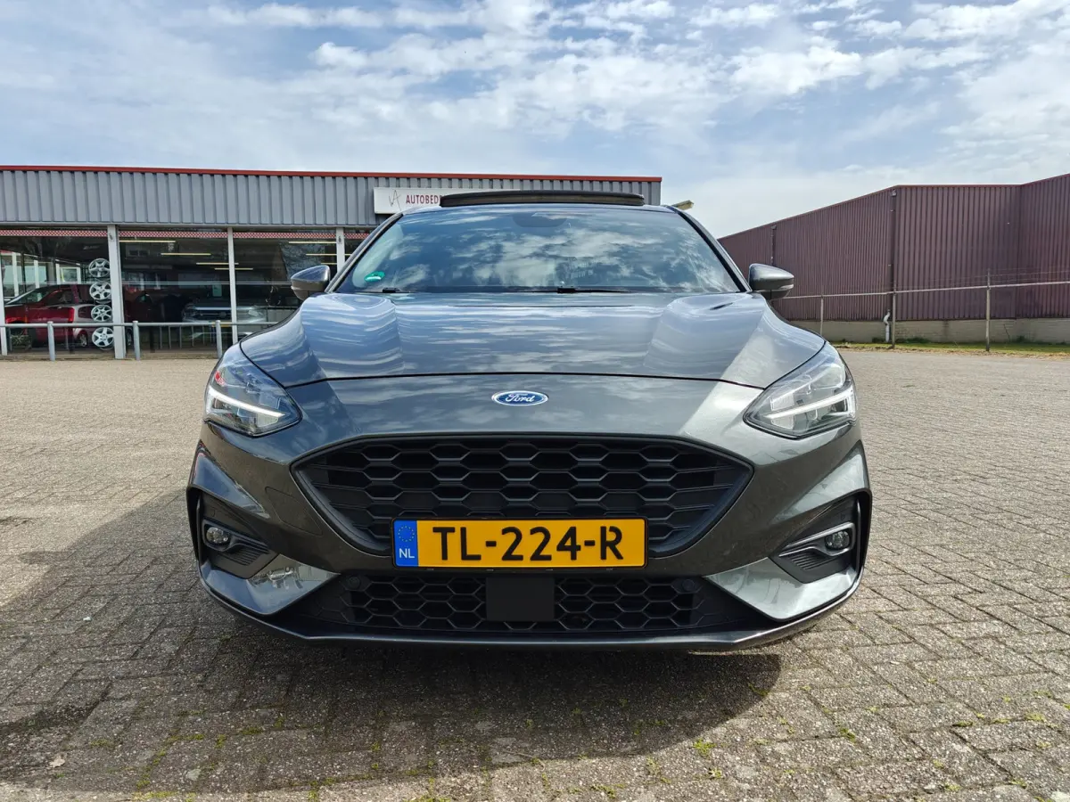 1.0 EcoBoost ST Line Business | LED | Panoramadak | Stoel en stuurverwarming | B&O systeem