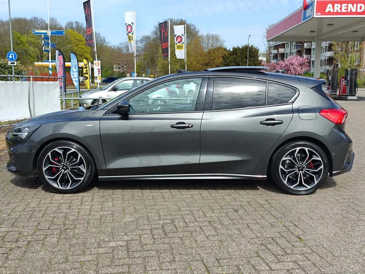 1.0 EcoBoost ST Line Business | LED | Panoramadak | Stoel en stuurverwarming | B&O systeem