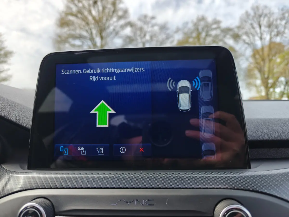 1.0 EcoBoost ST Line Business | LED | Panoramadak | Stoel en stuurverwarming | B&O systeem