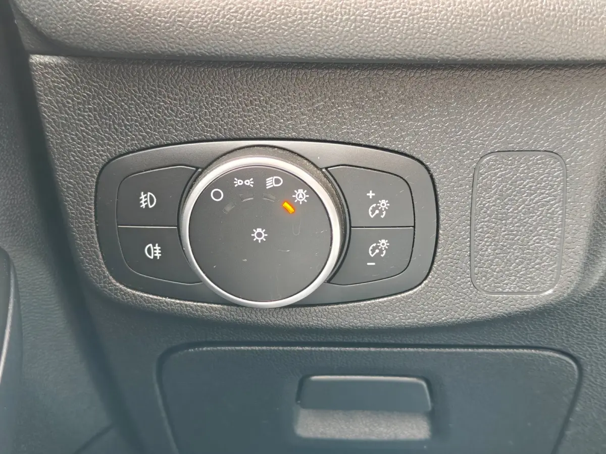 1.0 EcoBoost ST Line Business | LED | Panoramadak | Stoel en stuurverwarming | B&O systeem