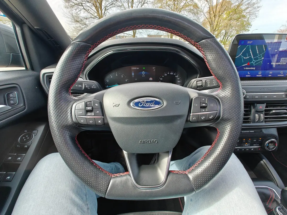1.0 EcoBoost ST Line Business | LED | Panoramadak | Stoel en stuurverwarming | B&O systeem