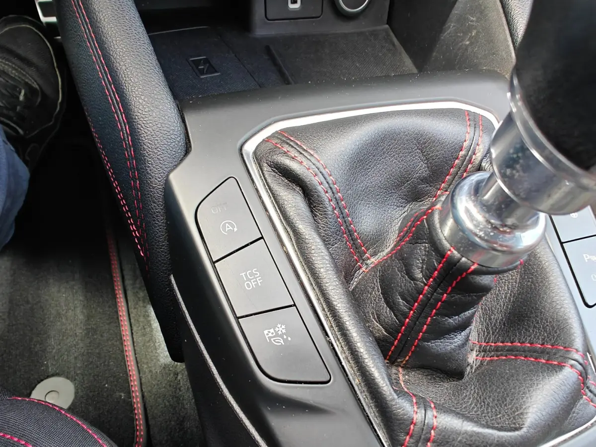 1.0 EcoBoost ST Line Business | LED | Panoramadak | Stoel en stuurverwarming | B&O systeem