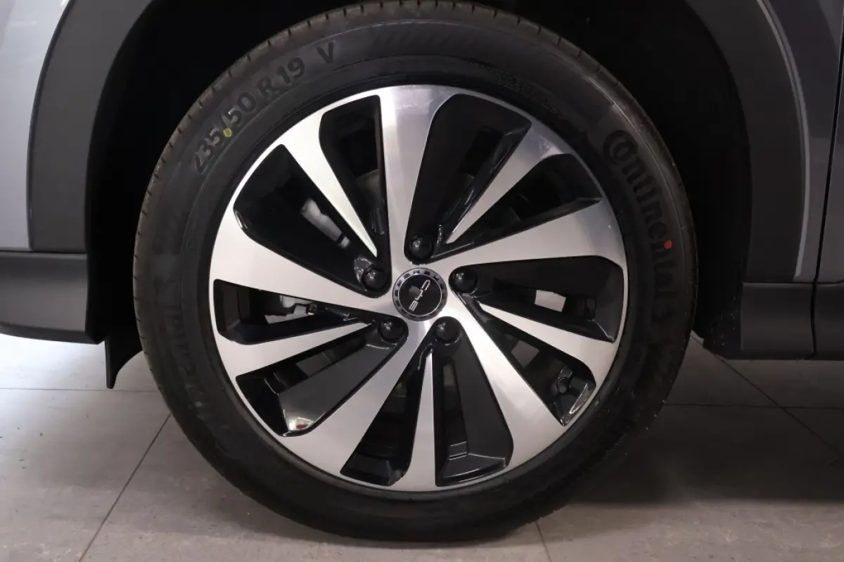 1.5 DM-i FWD Boost | BYD Specialist | Plug-in