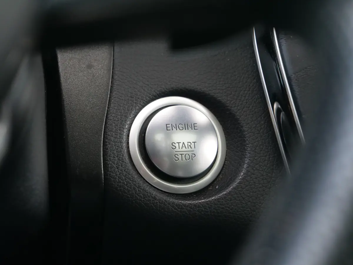 GLC 250 4MATIC | AMG | NL auto | Panorama | Burmester | Aantoonbaar onderhouden..