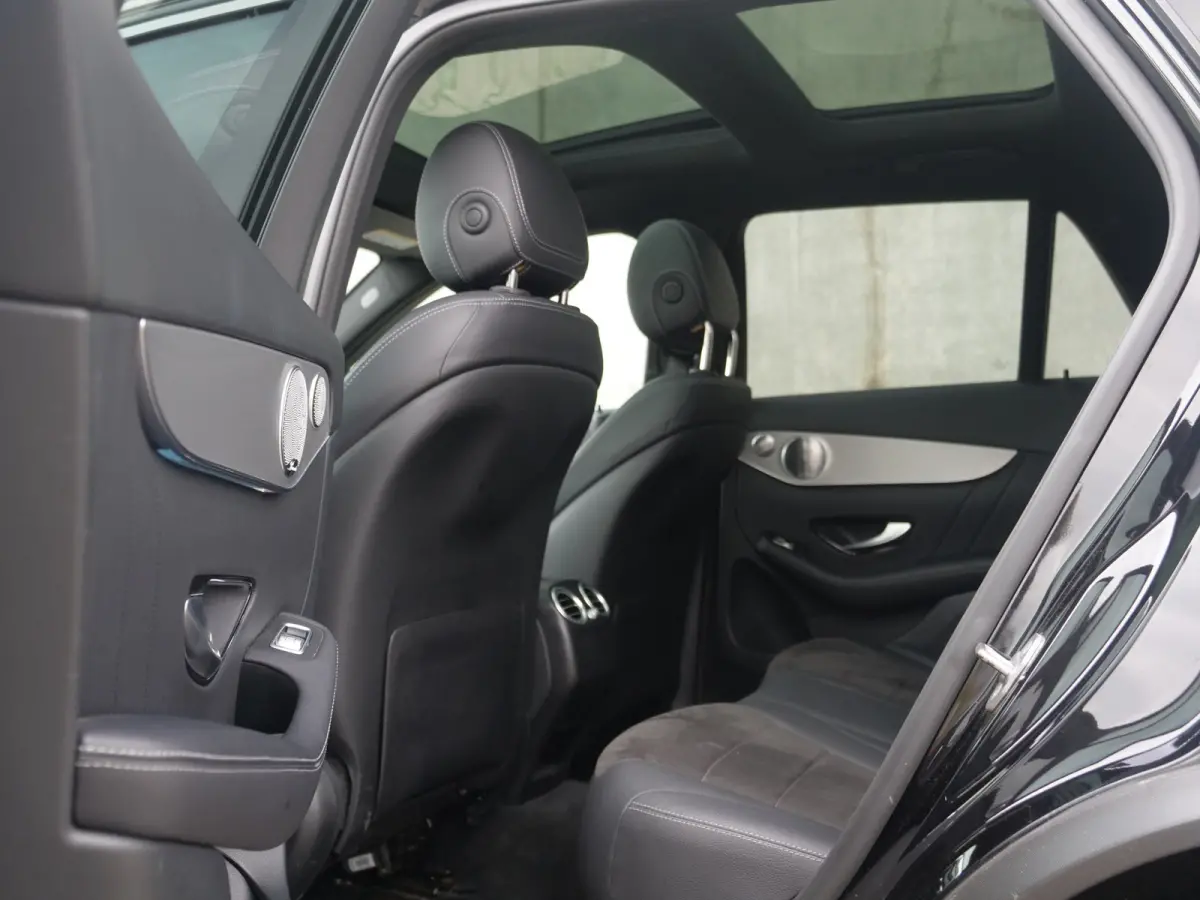 GLC 250 4MATIC | AMG | NL auto | Panorama | Burmester | Aantoonbaar onderhouden..