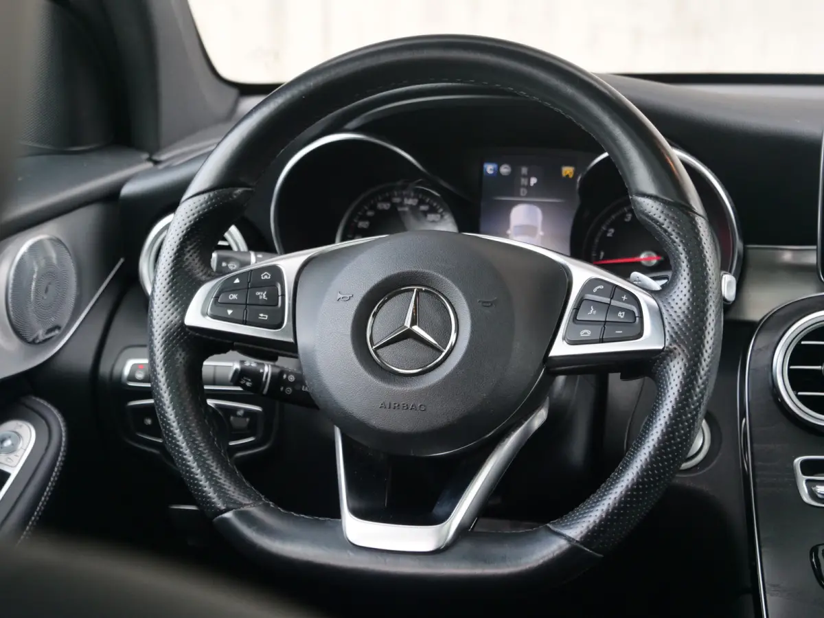 GLC 250 4MATIC | AMG | NL auto | Panorama | Burmester | Aantoonbaar onderhouden..