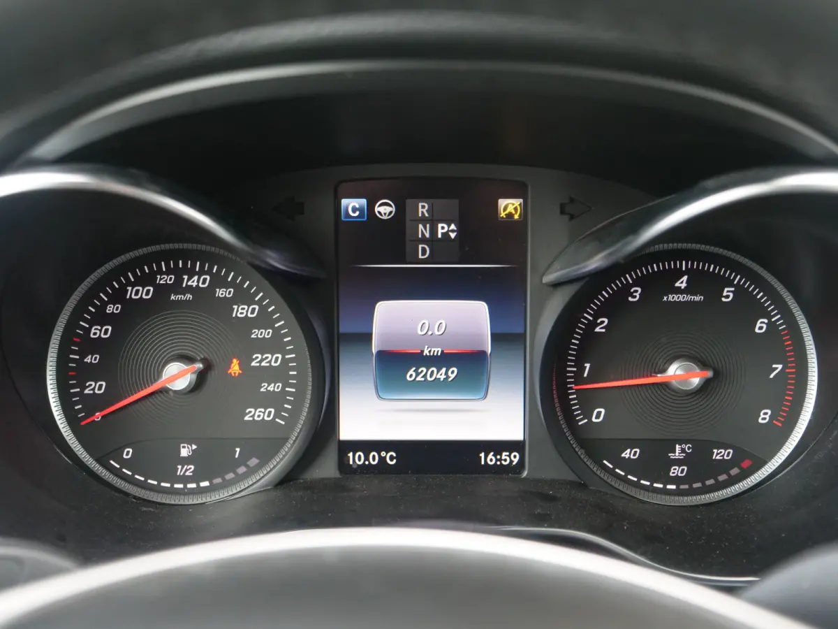 GLC 250 4MATIC | AMG | NL auto | Panorama | Burmester | Aantoonbaar onderhouden..