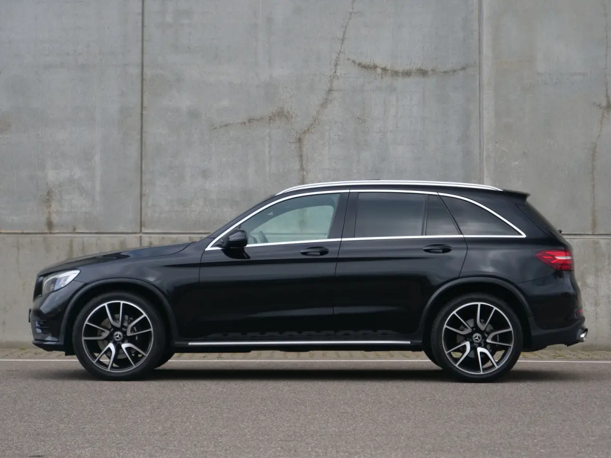GLC 250 4MATIC | AMG | NL auto | Panorama | Burmester | Aantoonbaar onderhouden..