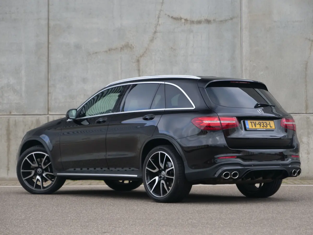 GLC 250 4MATIC | AMG | NL auto | Panorama | Burmester | Aantoonbaar onderhouden..