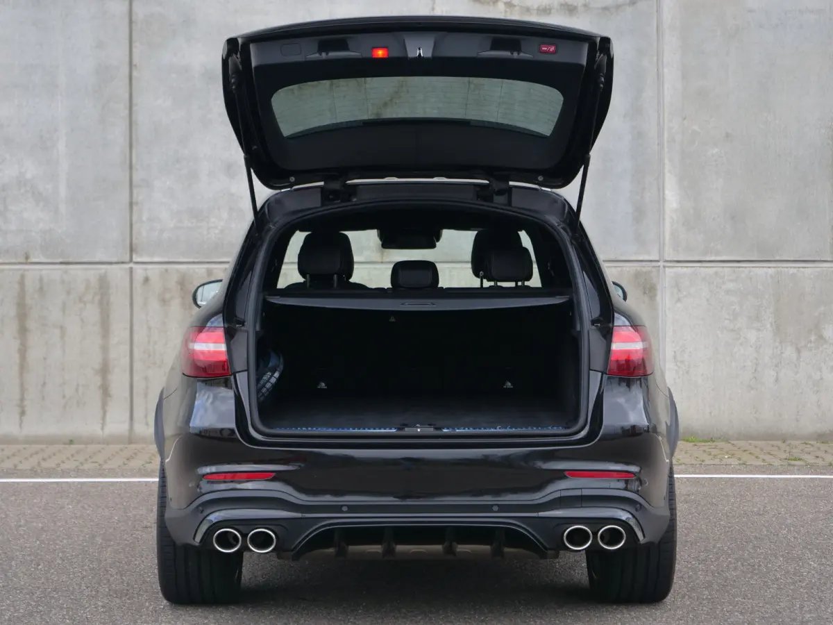 GLC 250 4MATIC | AMG | NL auto | Panorama | Burmester | Aantoonbaar onderhouden..