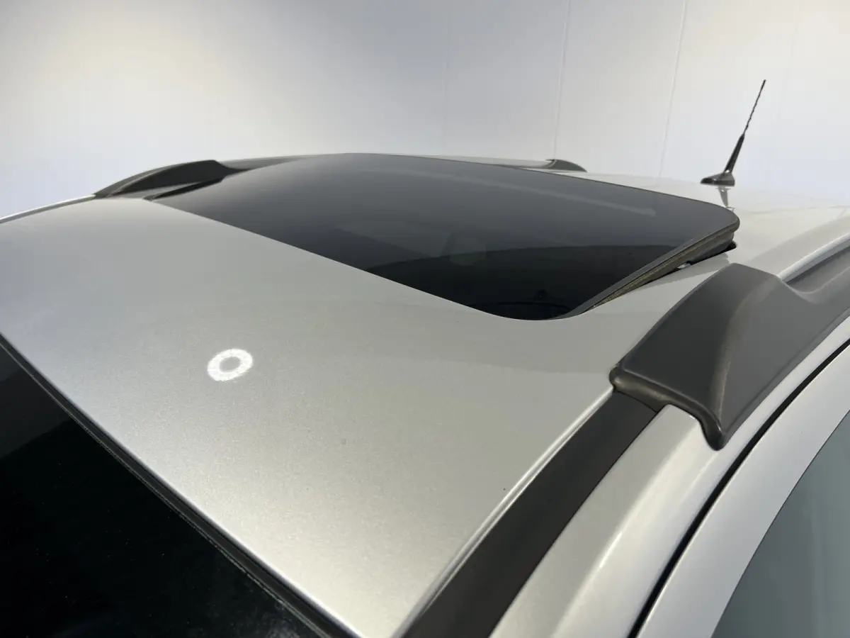 1.4 Turbo Black Edition | Navigatie/Android/Apple Carplay | Stoel + Stuur verw. | Comfortstoelen Leder | Schuifdak | LMV 18" | Cruise Control | DAB | PDC V+A | Camera | Climate Control