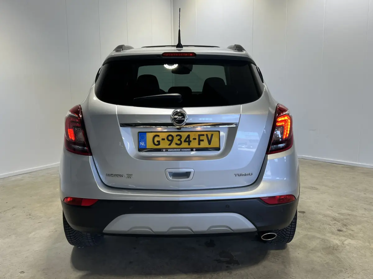 1.4 Turbo Black Edition | Navigatie/Android/Apple Carplay | Stoel + Stuur verw. | Comfortstoelen Leder | Schuifdak | LMV 18" | Cruise Control | DAB | PDC V+A | Camera | Climate Control