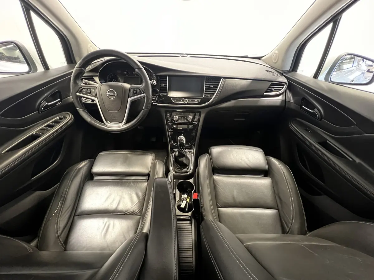 1.4 Turbo Black Edition | Navigatie/Android/Apple Carplay | Stoel + Stuur verw. | Comfortstoelen Leder | Schuifdak | LMV 18" | Cruise Control | DAB | PDC V+A | Camera | Climate Control