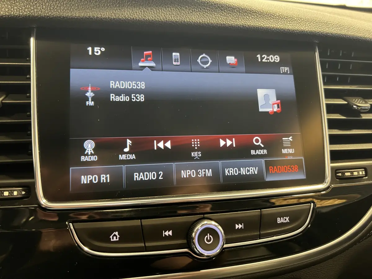 1.4 Turbo Black Edition | Navigatie/Android/Apple Carplay | Stoel + Stuur verw. | Comfortstoelen Leder | Schuifdak | LMV 18" | Cruise Control | DAB | PDC V+A | Camera | Climate Control