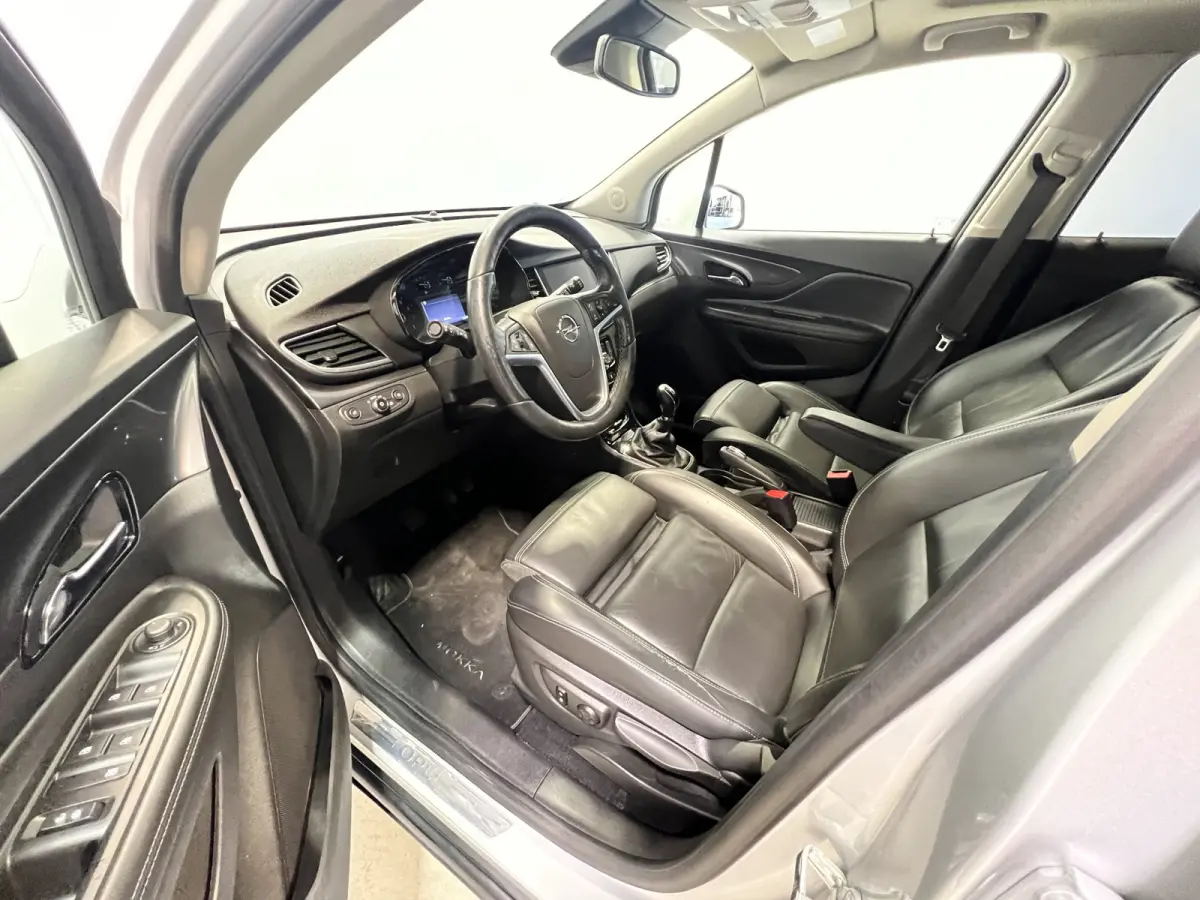 1.4 Turbo Black Edition | Navigatie/Android/Apple Carplay | Stoel + Stuur verw. | Comfortstoelen Leder | Schuifdak | LMV 18" | Cruise Control | DAB | PDC V+A | Camera | Climate Control