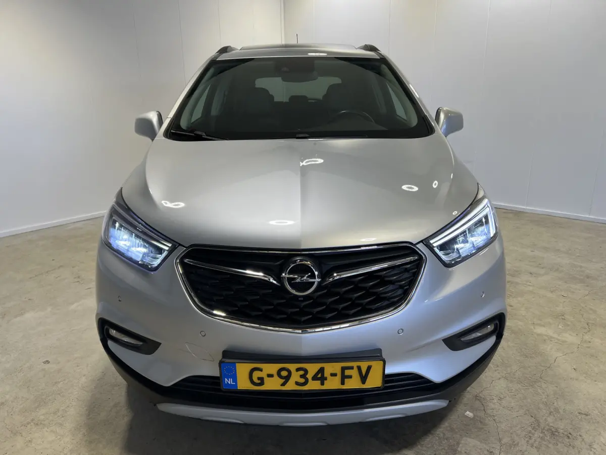 1.4 Turbo Black Edition | Navigatie/Android/Apple Carplay | Stoel + Stuur verw. | Comfortstoelen Leder | Schuifdak | LMV 18" | Cruise Control | DAB | PDC V+A | Camera | Climate Control
