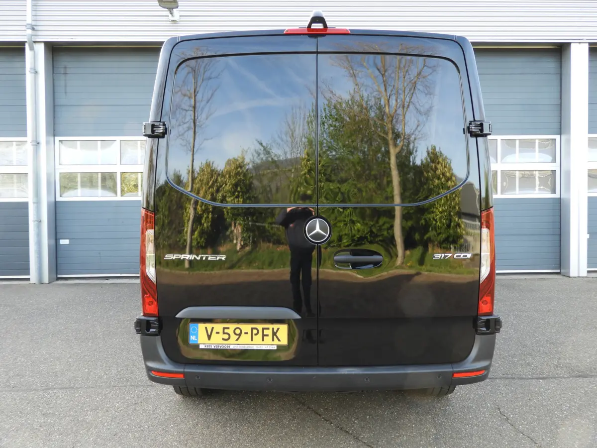 317 1.9 CDI L2H1 RWD AUT | LED | CAMERA | MBUX