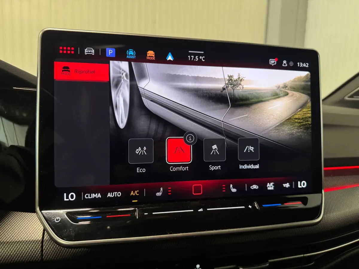 2.0 TSI GTI Clubsport| HUD | IQ LIGHTS | PANO | HARMAN KARDON | FACELIFT