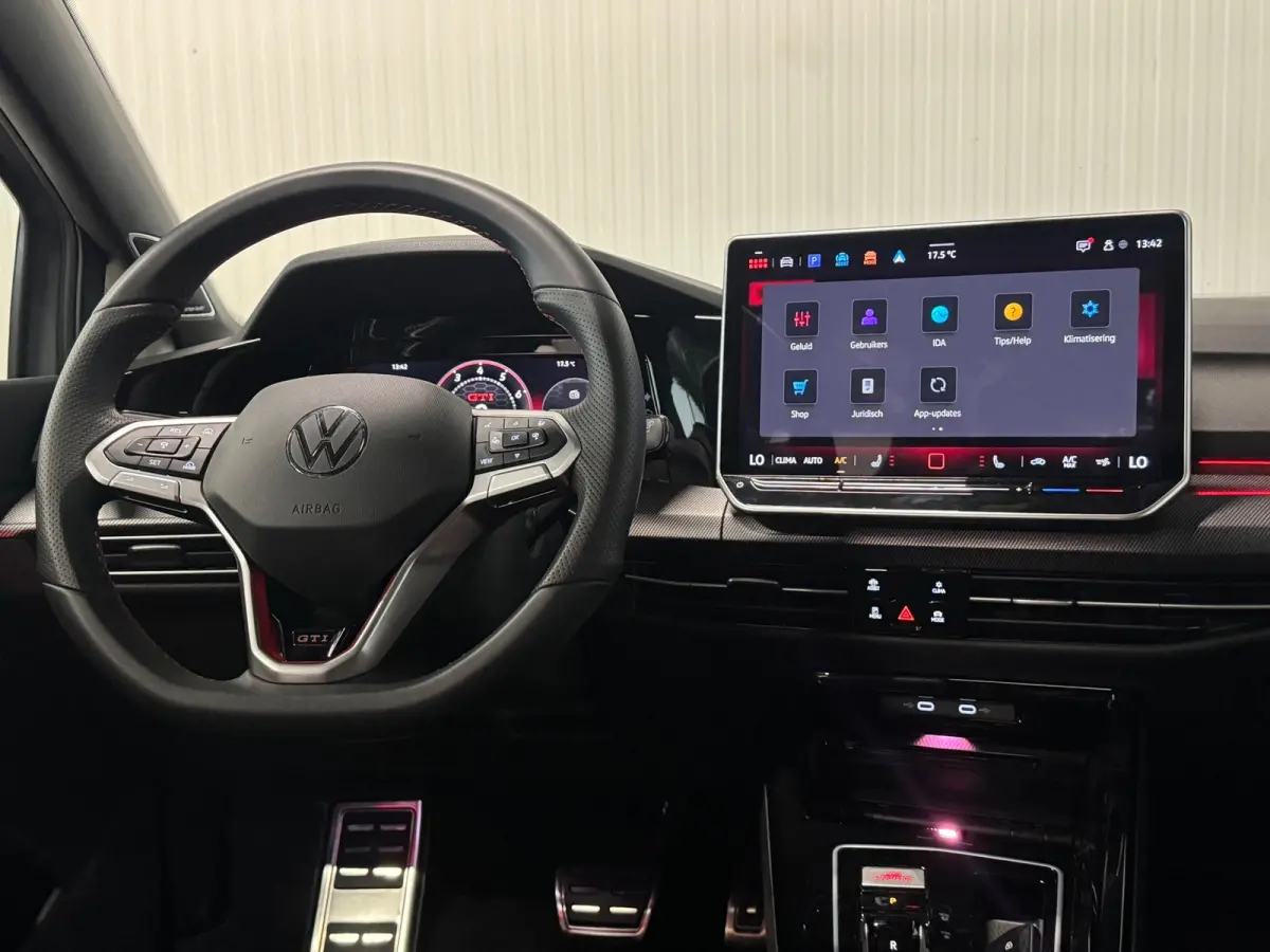2.0 TSI GTI Clubsport| HUD | IQ LIGHTS | PANO | HARMAN KARDON | FACELIFT