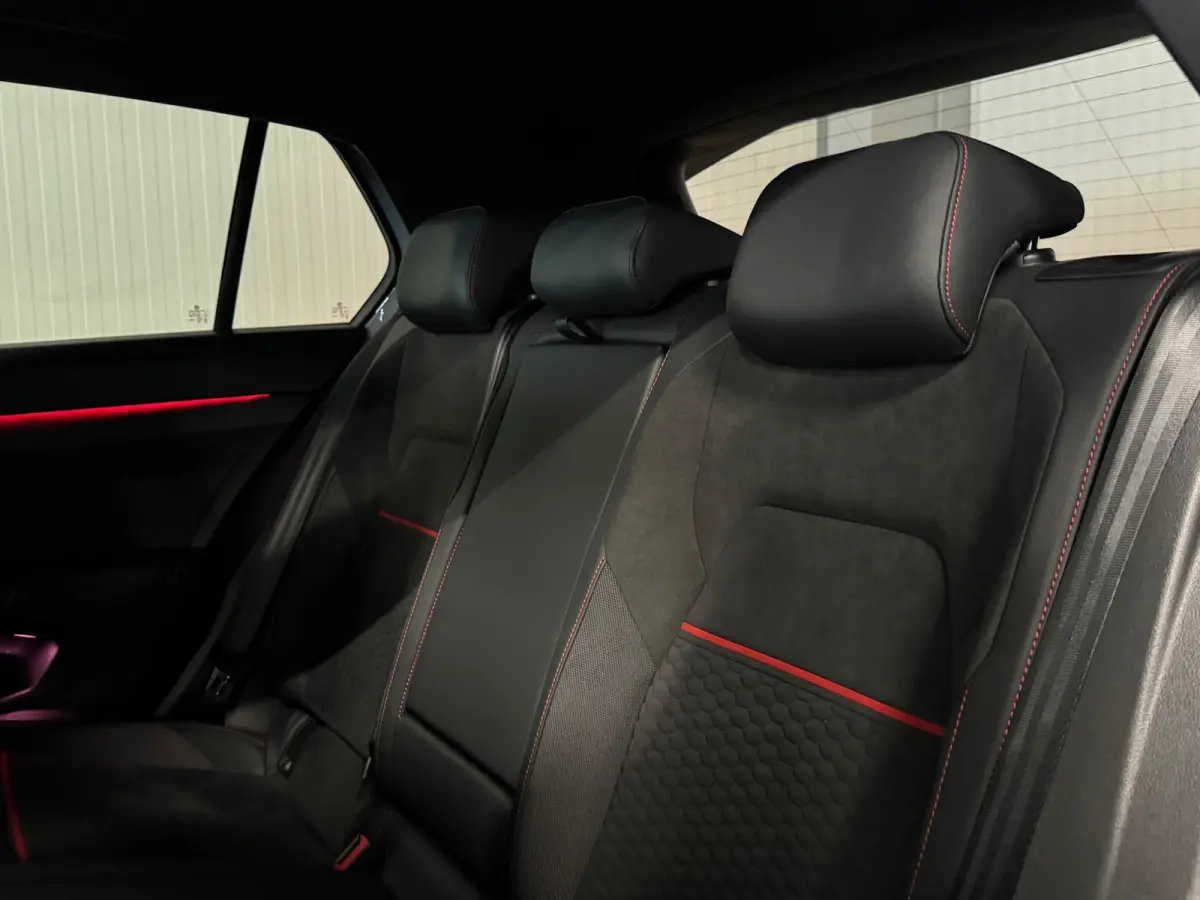 2.0 TSI GTI Clubsport| HUD | IQ LIGHTS | PANO | HARMAN KARDON | FACELIFT