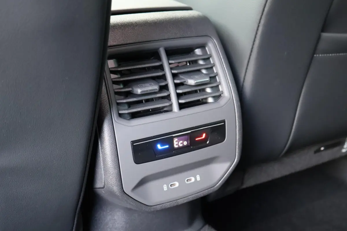 1.5 TSI 204pk e-Hybrid FR Business | Technology Pack | 18" Velgen