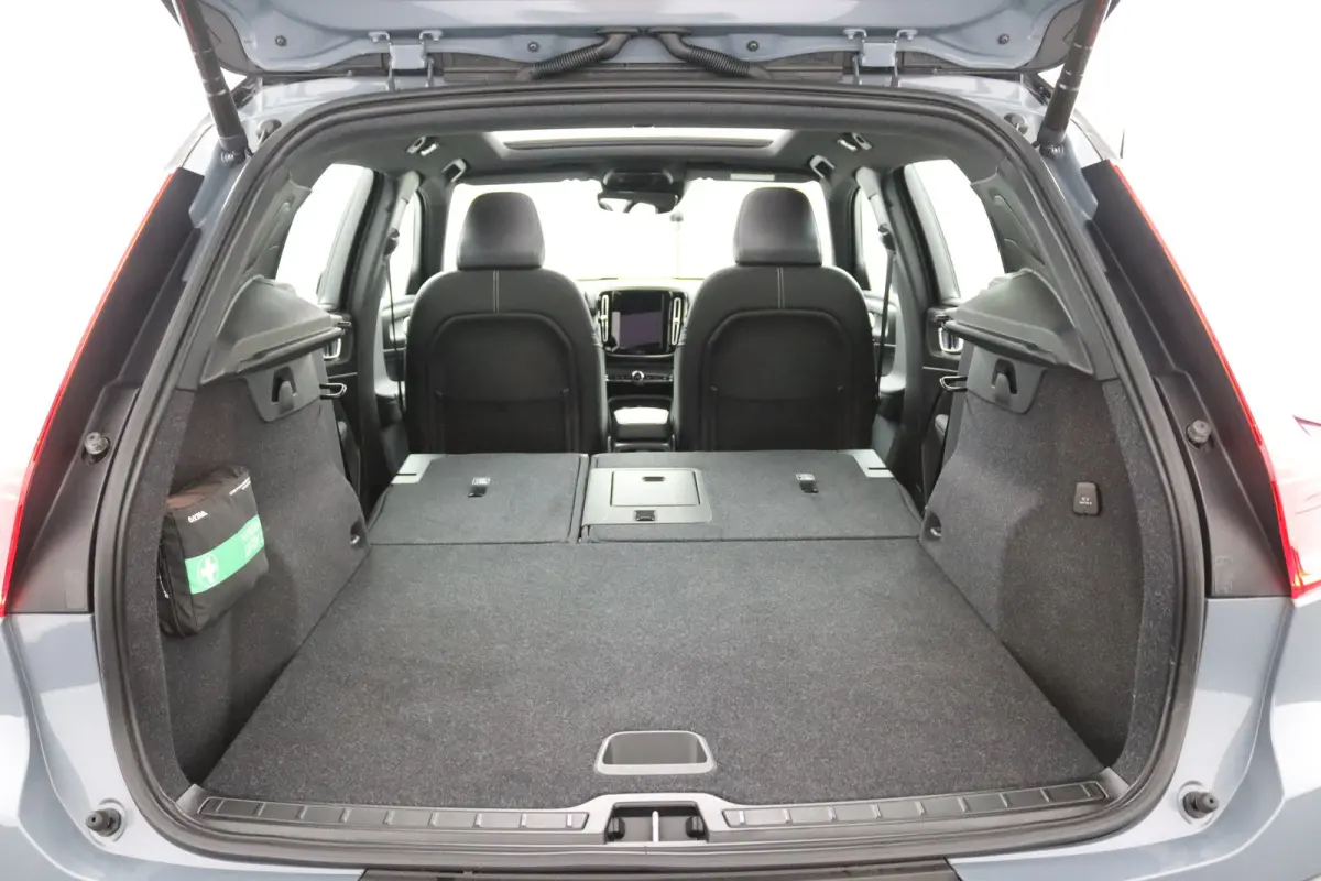 T4 R-Design | Panoramadak | Harman Kardon | 360 Camera | Elektrische stoelen | Adaptieve cruise control | BLIS |