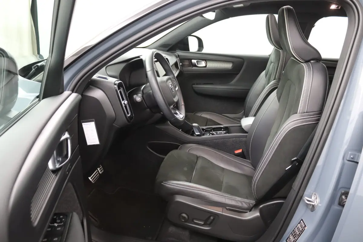 T4 R-Design | Panoramadak | Harman Kardon | 360 Camera | Elektrische stoelen | Adaptieve cruise control | BLIS |
