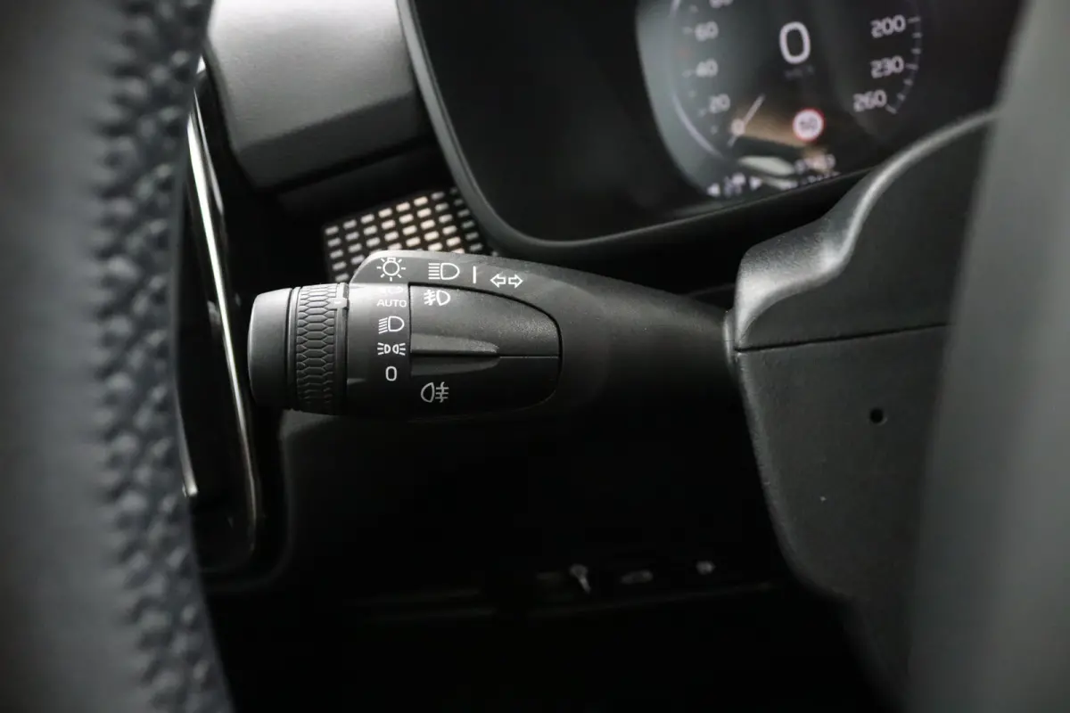 T4 R-Design | Panoramadak | Harman Kardon | 360 Camera | Elektrische stoelen | Adaptieve cruise control | BLIS |