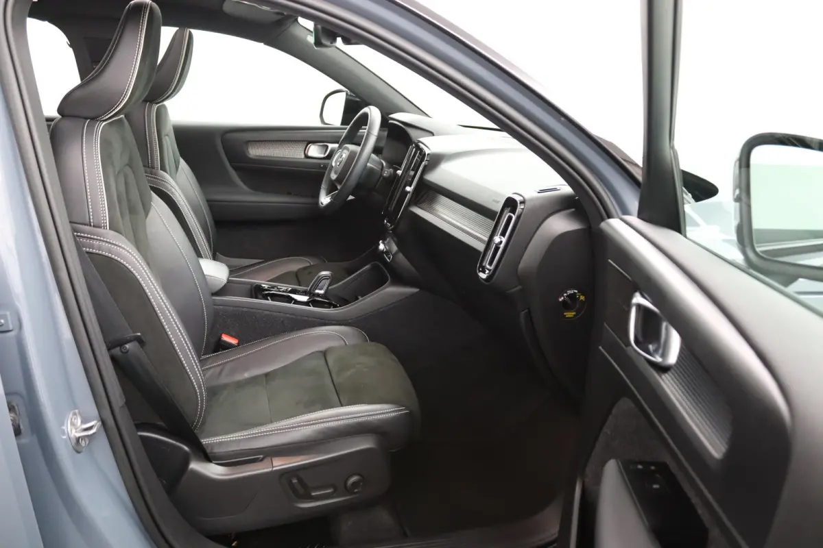 T4 R-Design | Panoramadak | Harman Kardon | 360 Camera | Elektrische stoelen | Adaptieve cruise control | BLIS |