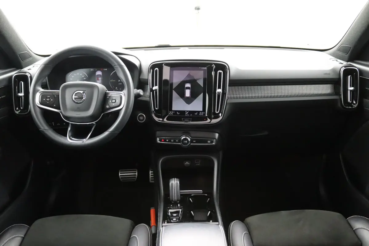 T4 R-Design | Panoramadak | Harman Kardon | 360 Camera | Elektrische stoelen | Adaptieve cruise control | BLIS |
