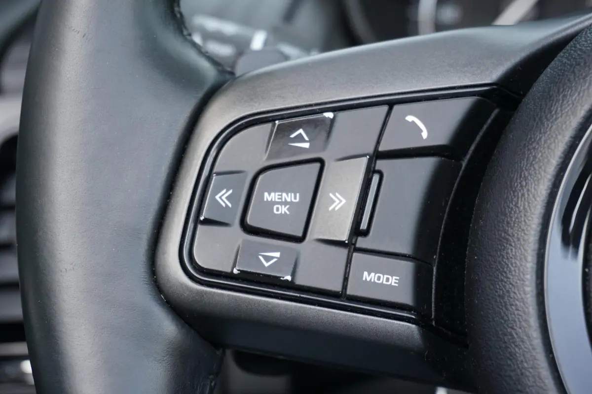 3.0 V6 340PK / DODEHOEK / KEYLESS / LEDER /
