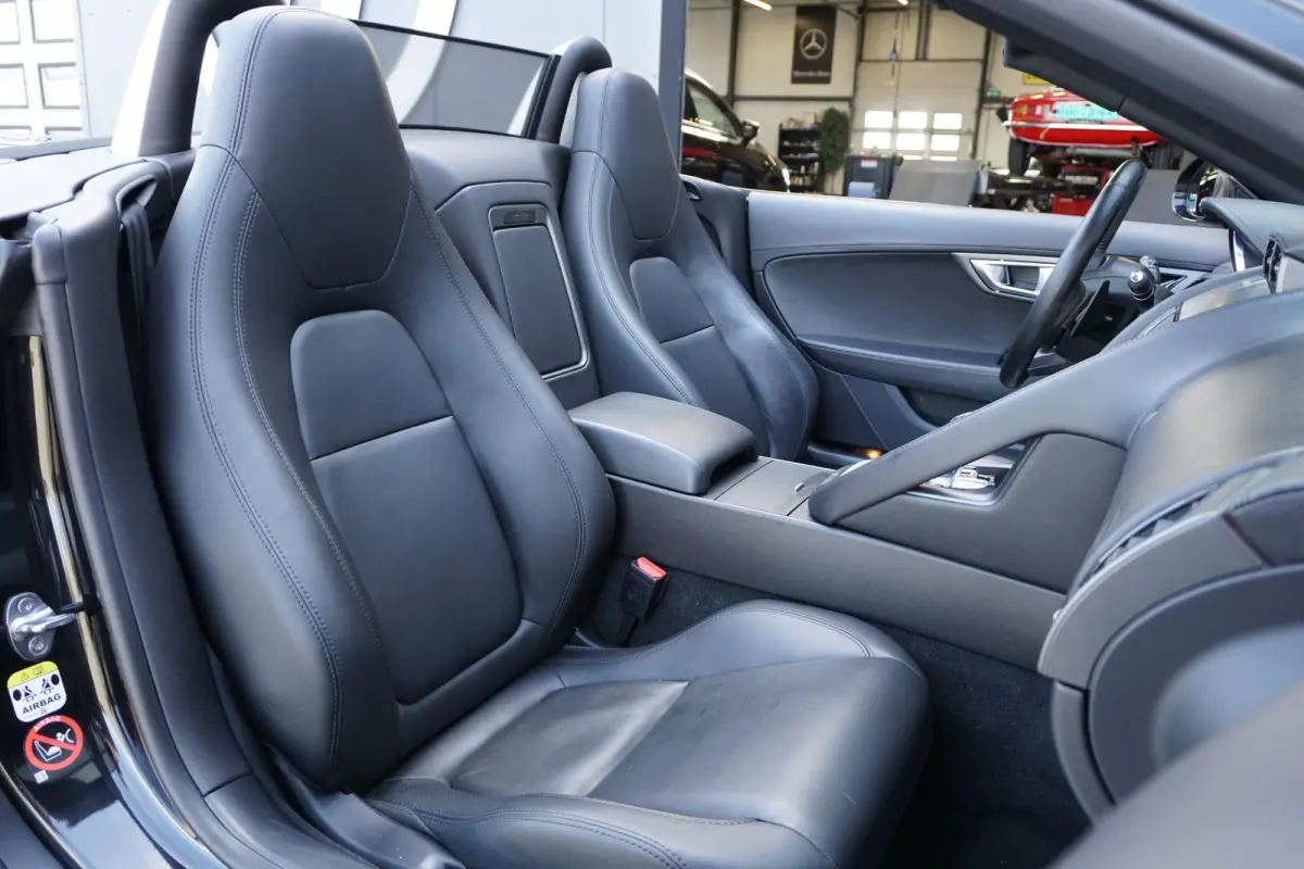 3.0 V6 340PK / DODEHOEK / KEYLESS / LEDER /
